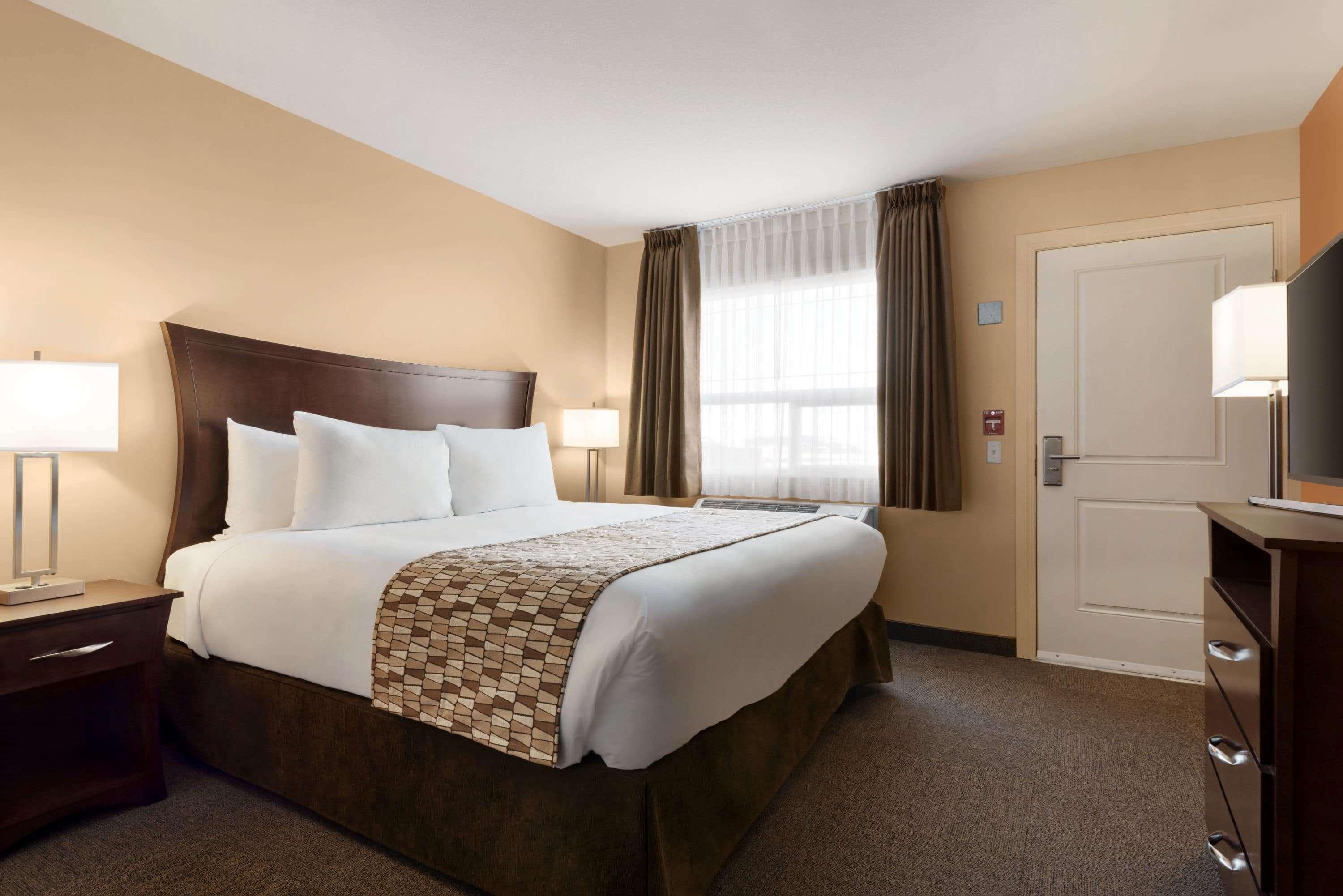 Travelodge By Wyndham Пинчер-Крик Экстерьер фото